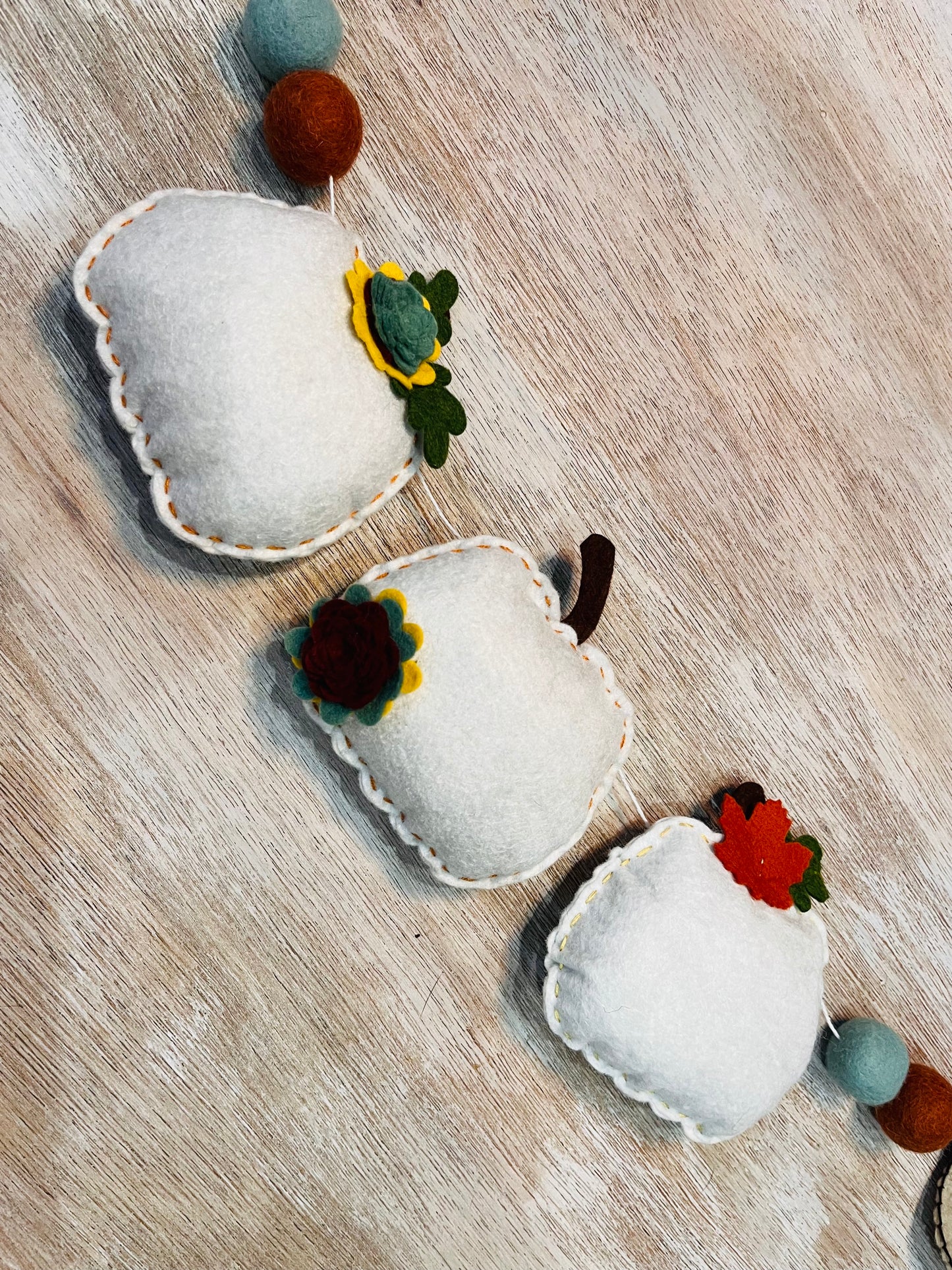 Pumpkins & Acorns Garland