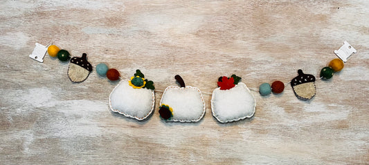 Pumpkins & Acorns Garland